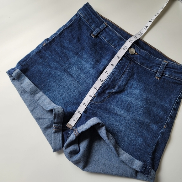 H&M super high waist rolled cuff denim shorts - Picture 11 of 13